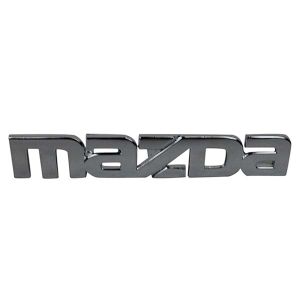 Emblème Mazda MX5 sur le pare-chocs arrière