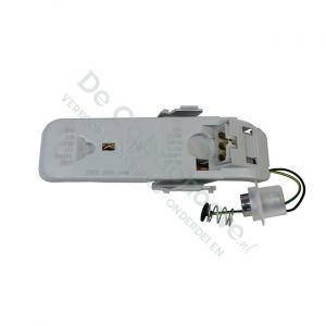 MX5 Montage du feu arrière gauche 